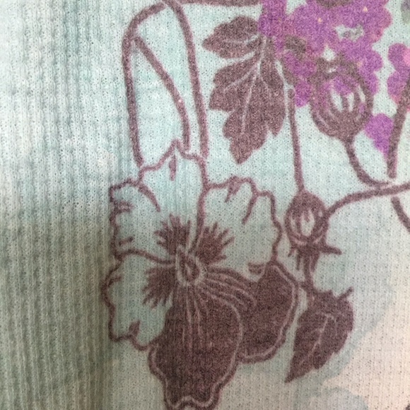 Light Thermal Weave Long Sleeve Top PM - Picture 7 of 12